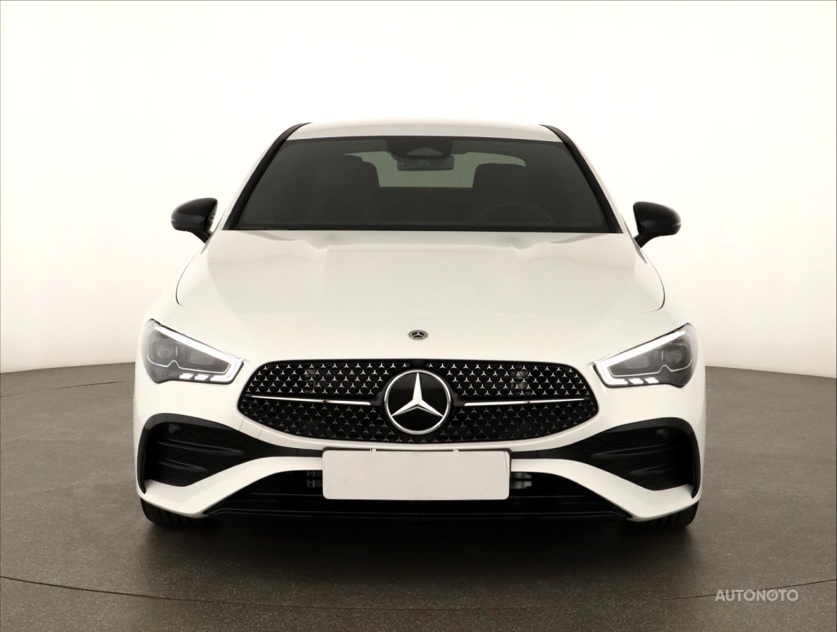 Mercedes-Benz CLA, 2024 - pohled č. 2