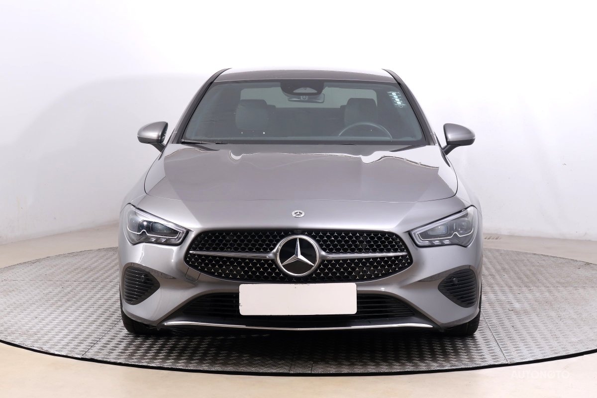 Mercedes-Benz CLA, 2024 - pohled č. 2