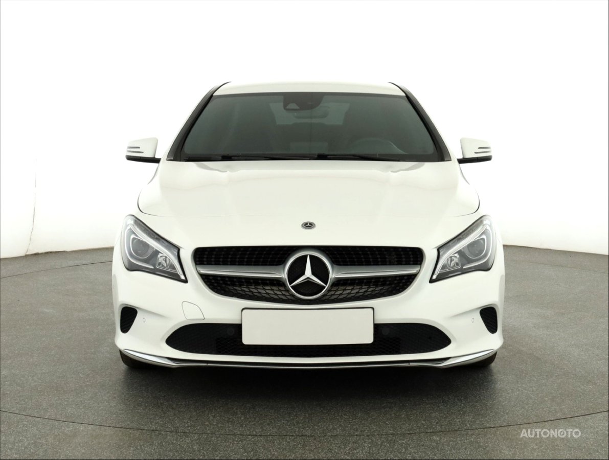 Mercedes-Benz CLA, 2018 - pohled č. 2