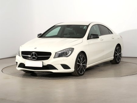 Mercedes-Benz CLA, 2014 - pohled č. 3