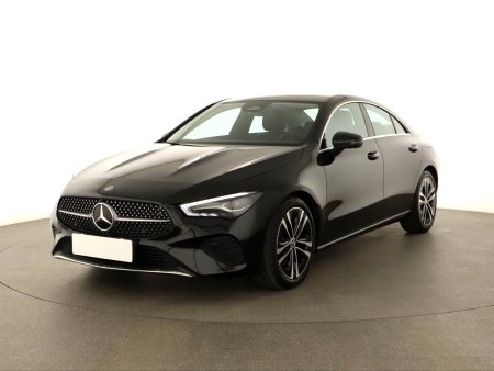 Mercedes-Benz CLA, 2024 - pohled č. 3