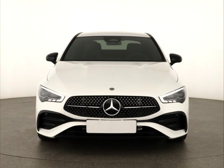 Mercedes-Benz CLA, 2024 - pohled č. 2