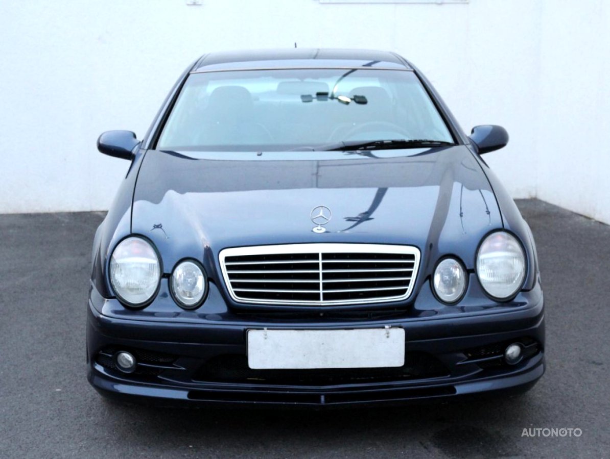 Mercedes-Benz CLK, 2002 - pohled č. 2