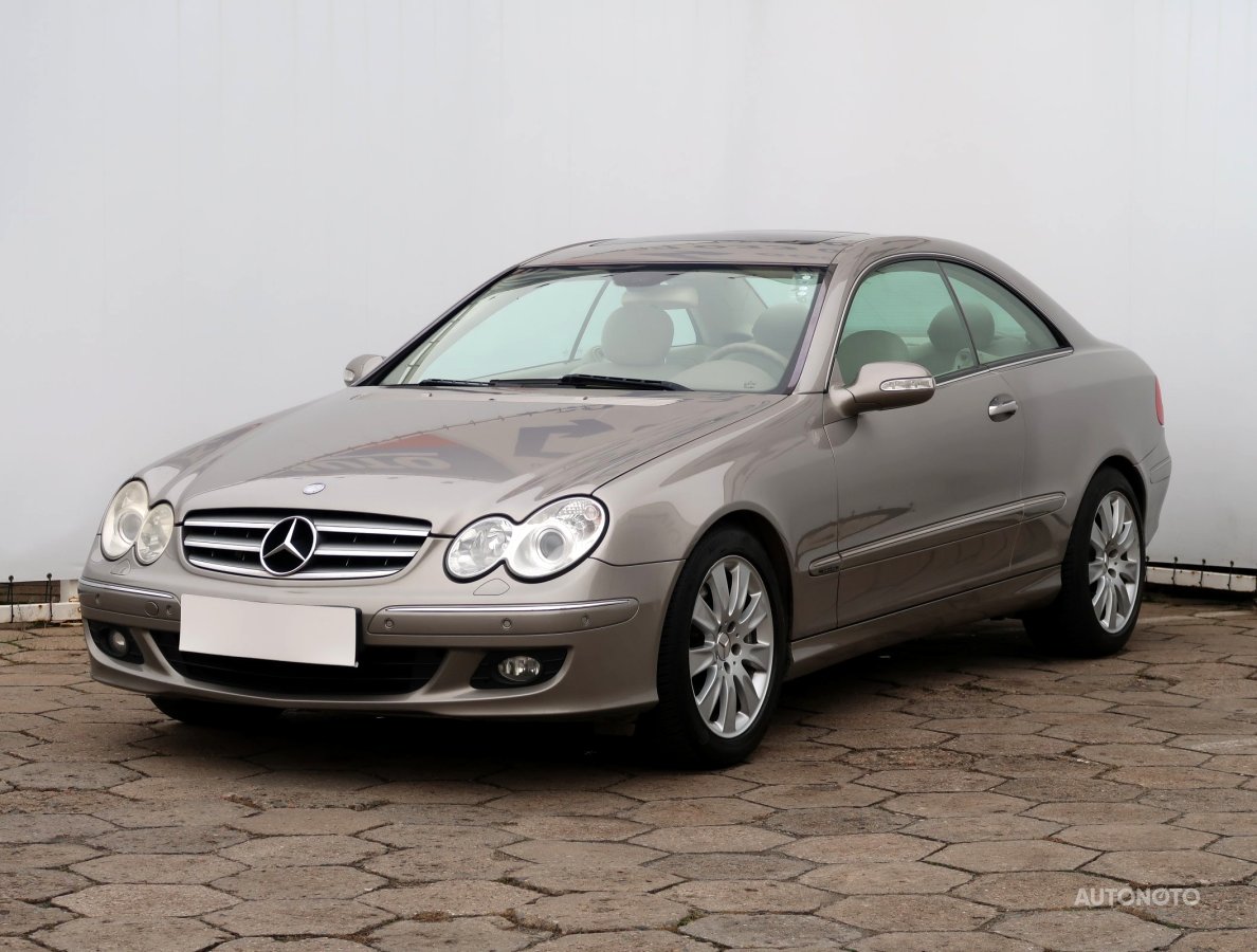 Mercedes-Benz CLK, 2006 - pohled č. 3