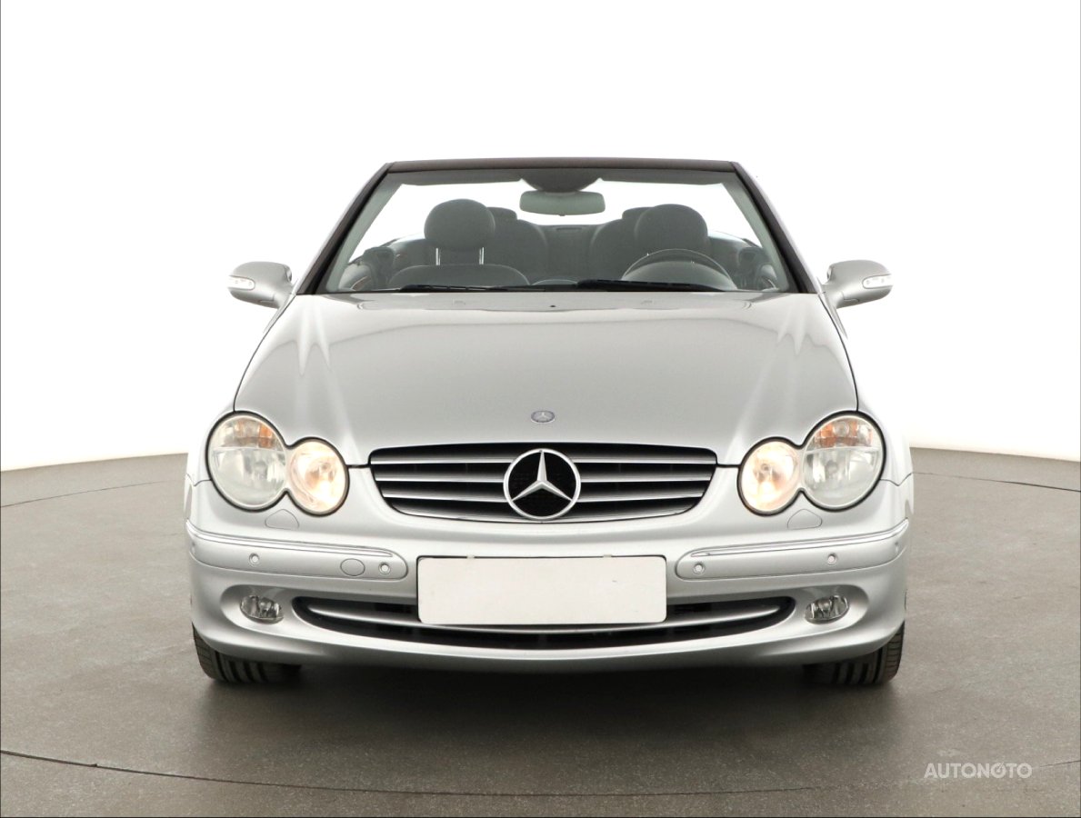 Mercedes-Benz CLK, 2004 - pohled č. 2