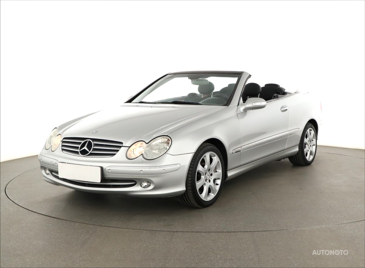 Mercedes-Benz CLK, 2004 - pohled č. 3