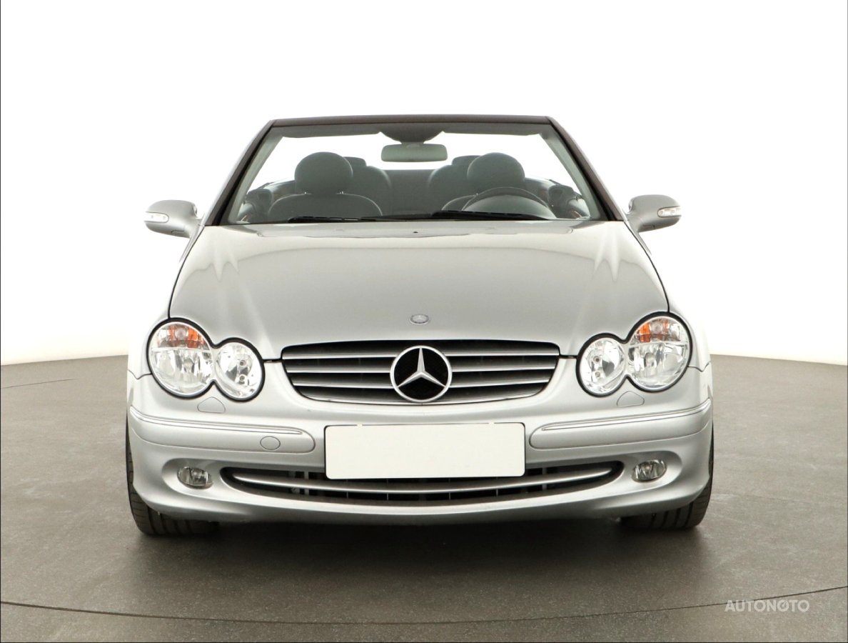 Mercedes-Benz CLK, 2003 - pohled č. 2
