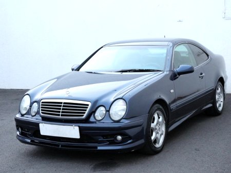 Mercedes-Benz CLK, 2001 - pohled č. 3