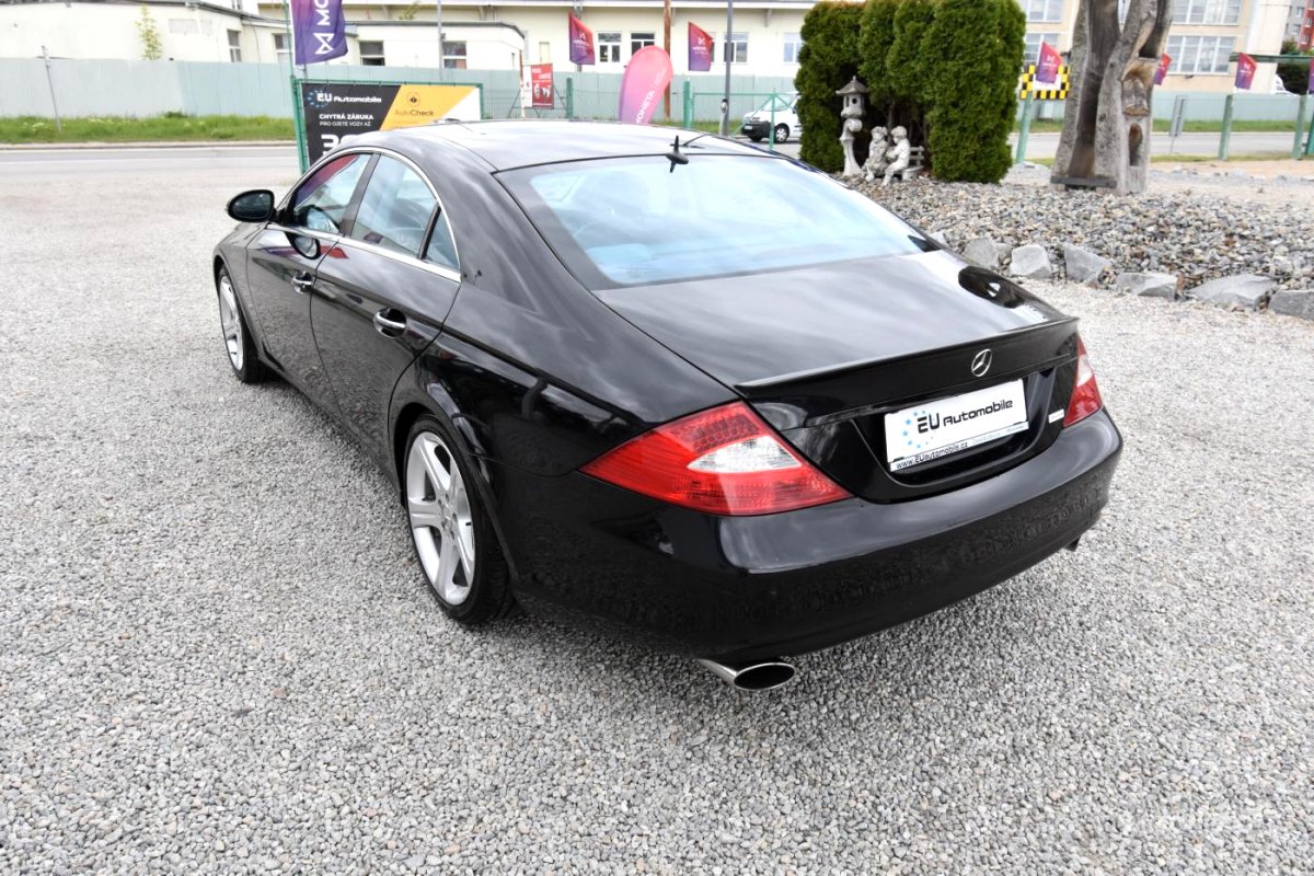 Mercedes-Benz CLS, 2004 - pohled č. 3