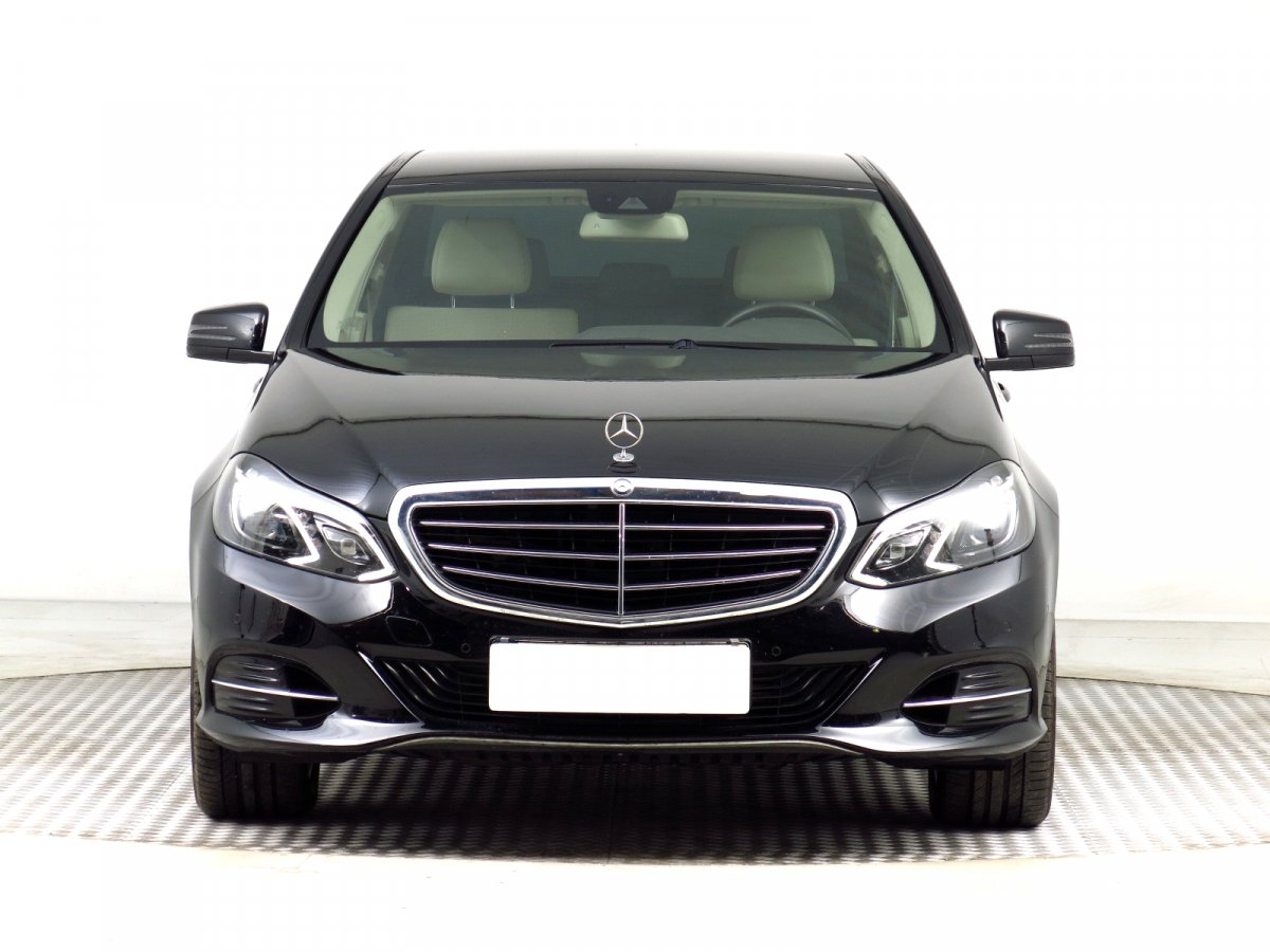 Mercedes-Benz E, 2013 - pohled č. 2