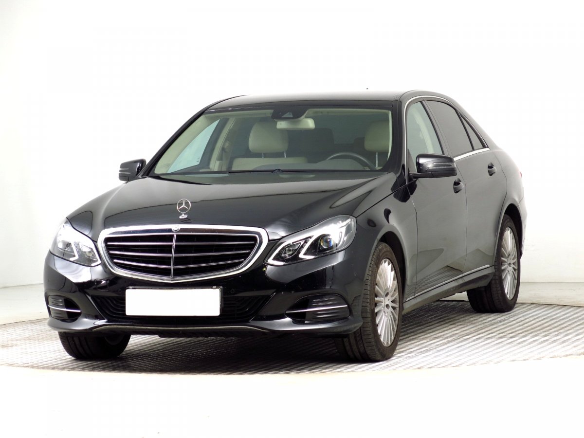 Mercedes-Benz E, 2013 - pohled č. 3