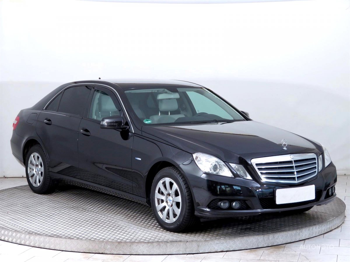 Mercedes-Benz E, 2011 - celkový pohled