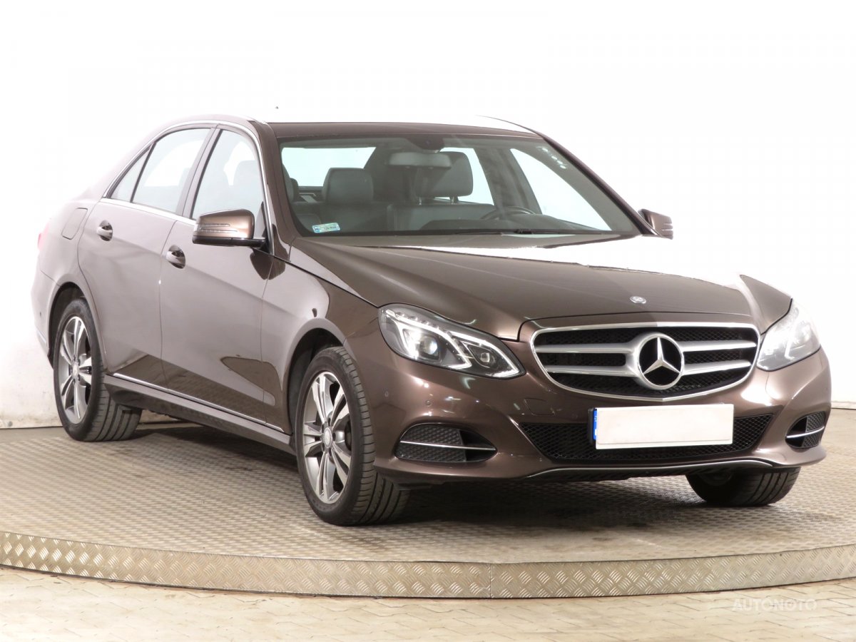 Mercedes-Benz E, 2016 - celkový pohled