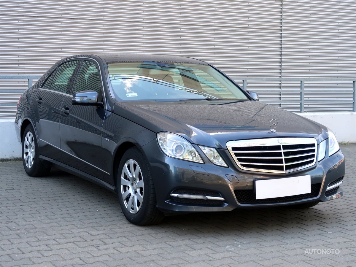 Mercedes-Benz E, 2011 - celkový pohled