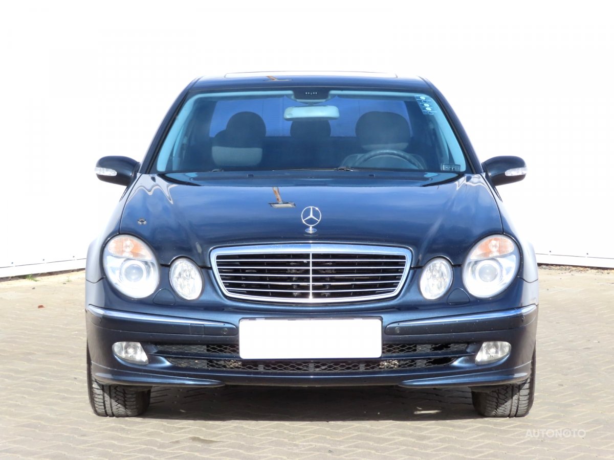 Mercedes-Benz E, 2006 - pohled č. 2