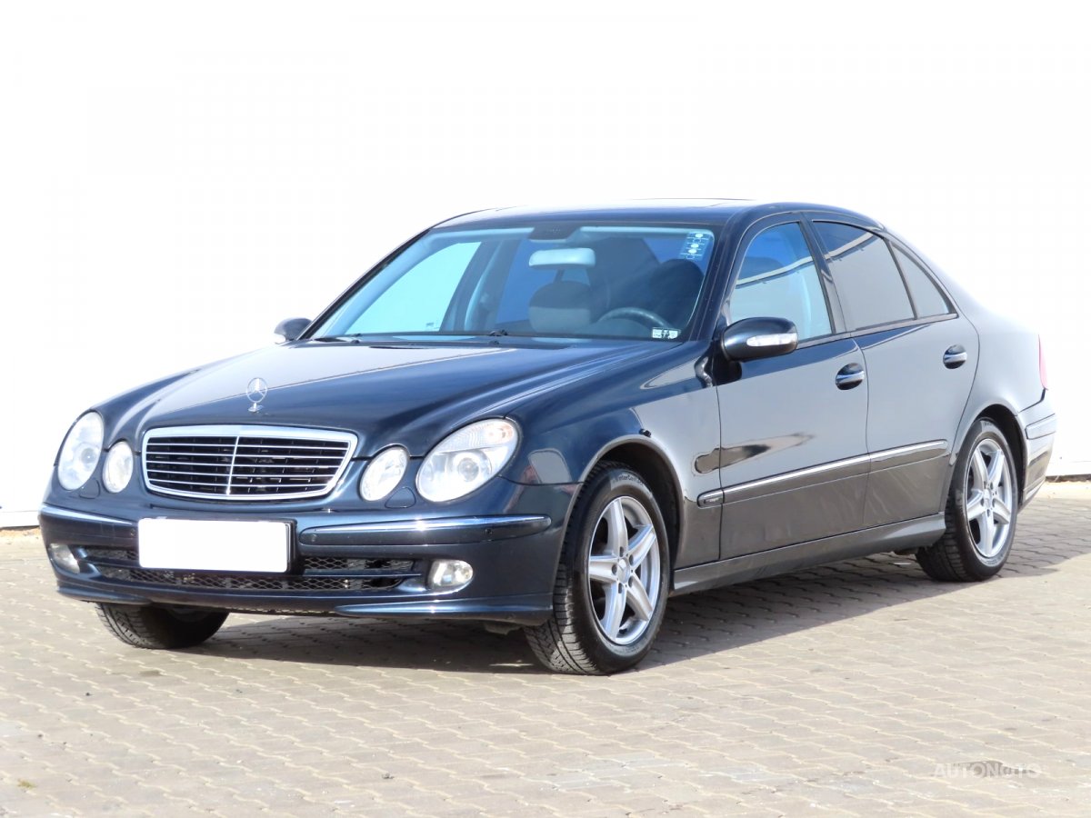 Mercedes-Benz E, 2006 - pohled č. 3