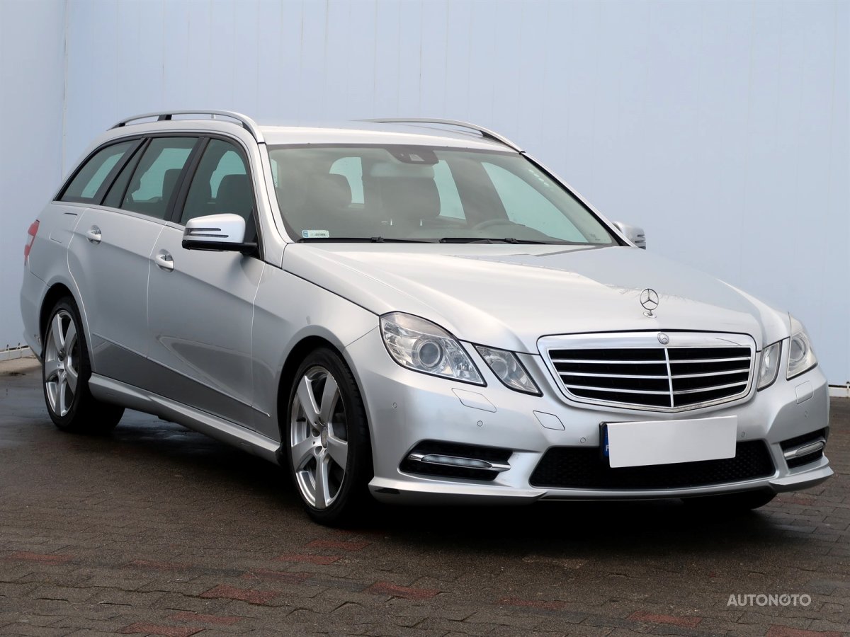 Mercedes-Benz E, 2012 - celkový pohled