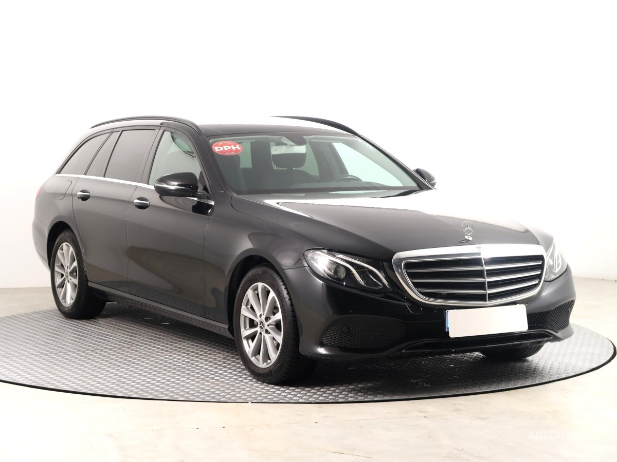 Mercedes-Benz E, 2018 - pohled č. 1