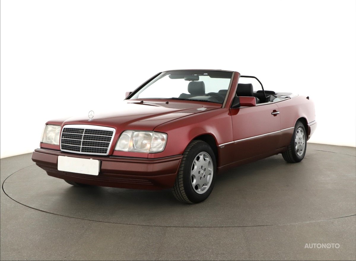 Mercedes-Benz E, 1994 - pohled č. 3
