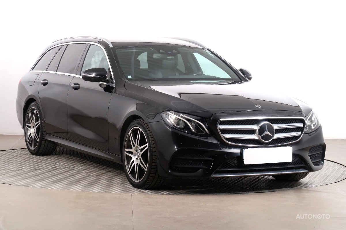 Mercedes-Benz E, 2017 - pohled č. 1