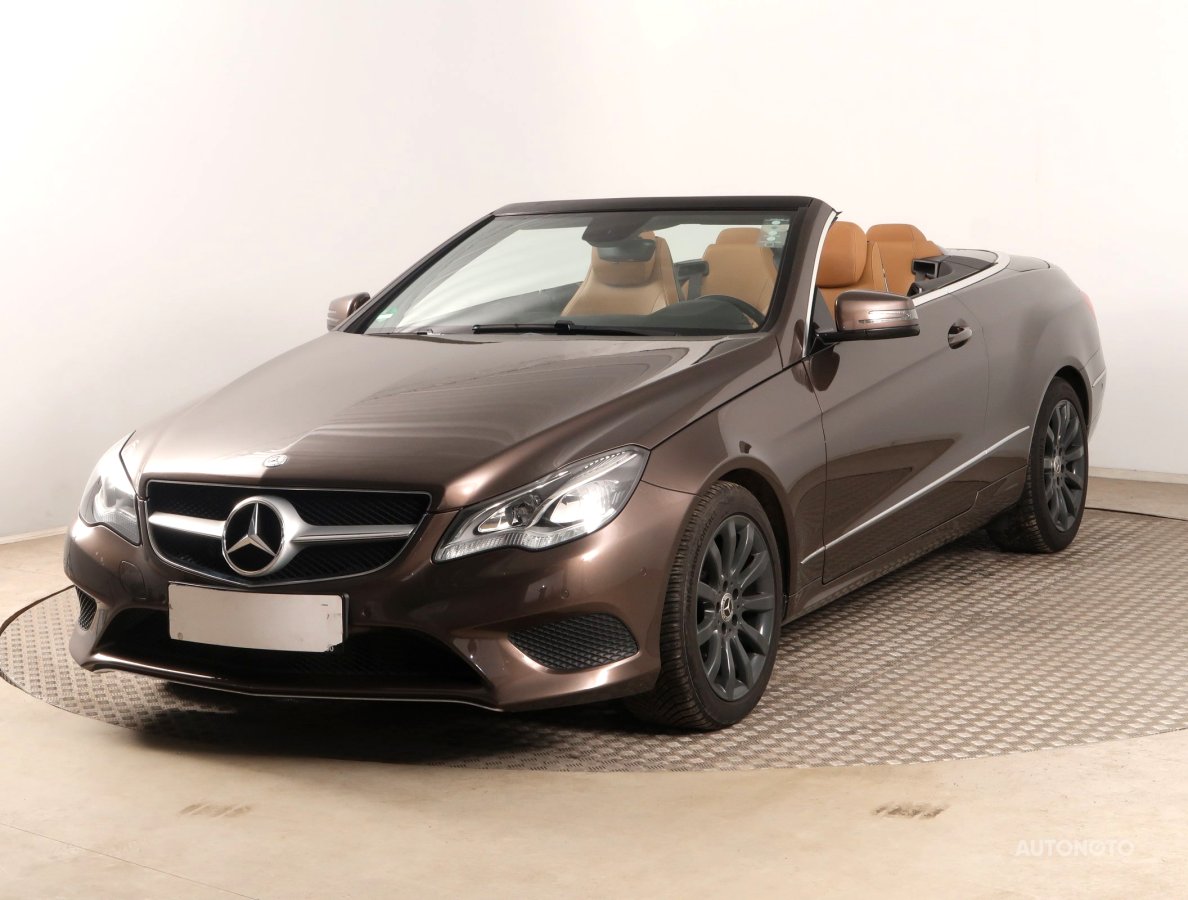 Mercedes-Benz E, 2014 - pohled č. 3