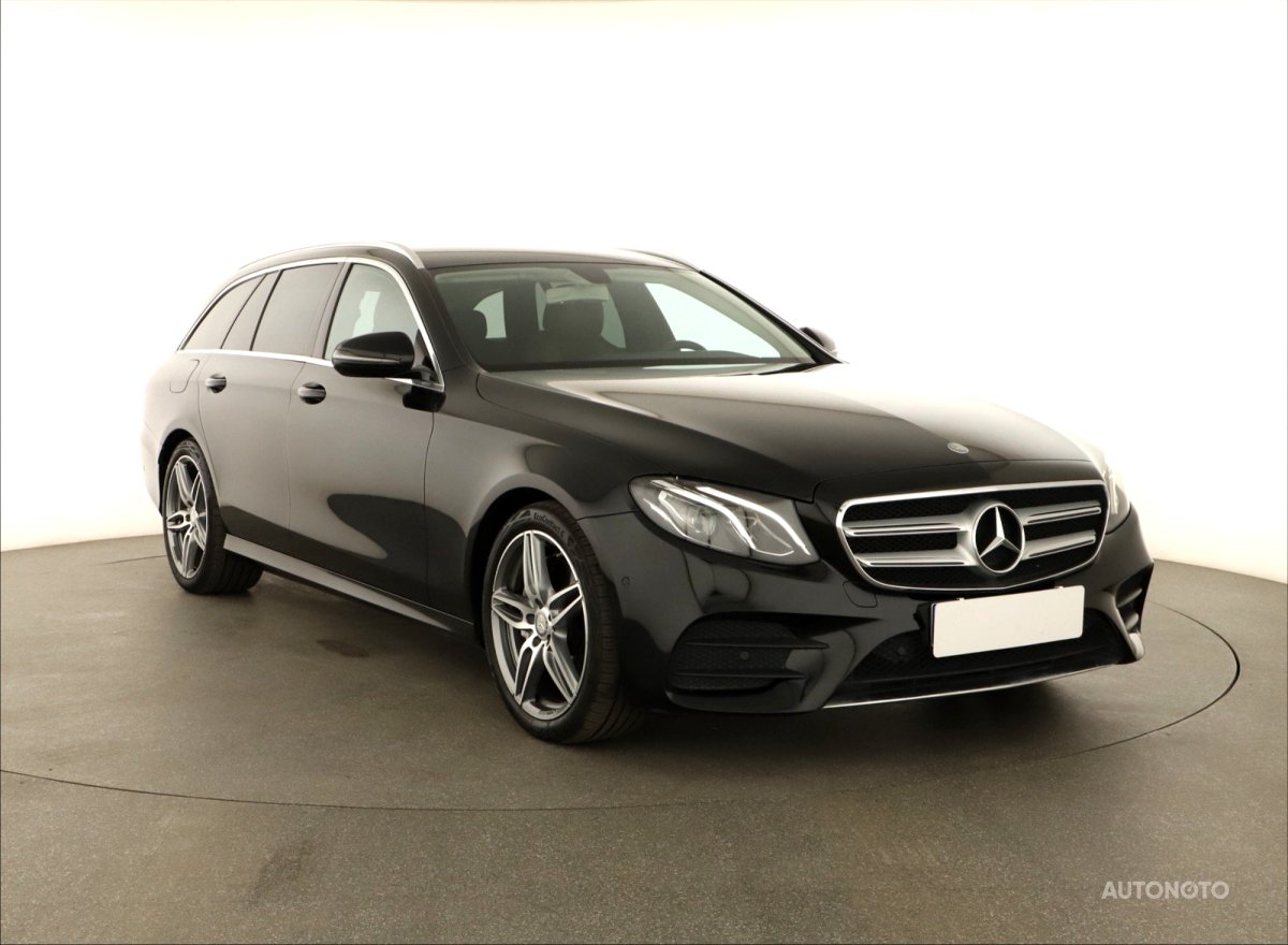 Mercedes-Benz E, 2016 - celkový pohled