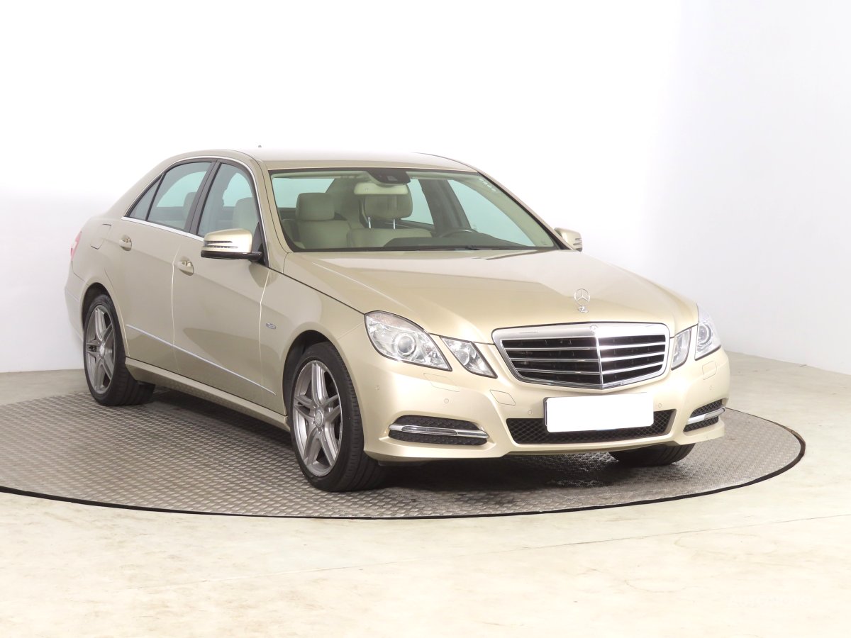 Mercedes-Benz E, 2011 - celkový pohled