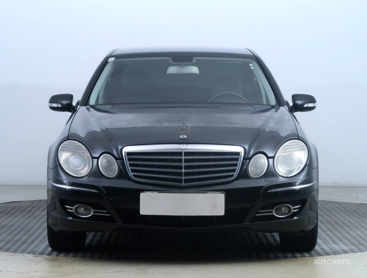 Mercedes-Benz E, 2007 - pohled č. 2