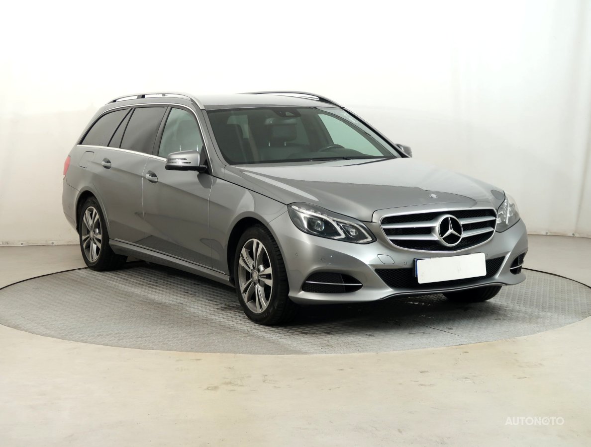 Mercedes-Benz E, 2013 - celkový pohled