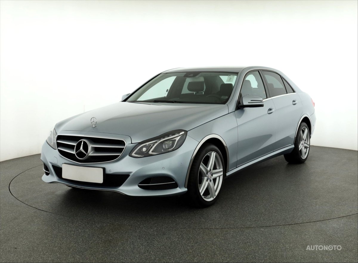 Mercedes-Benz E, 2013 - pohled č. 3