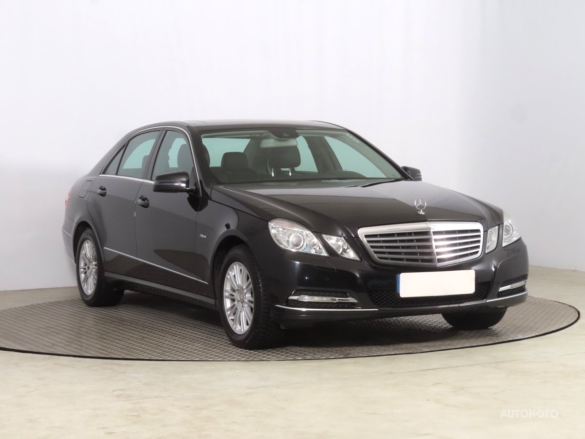 Mercedes-Benz E, 2012 - celkový pohled