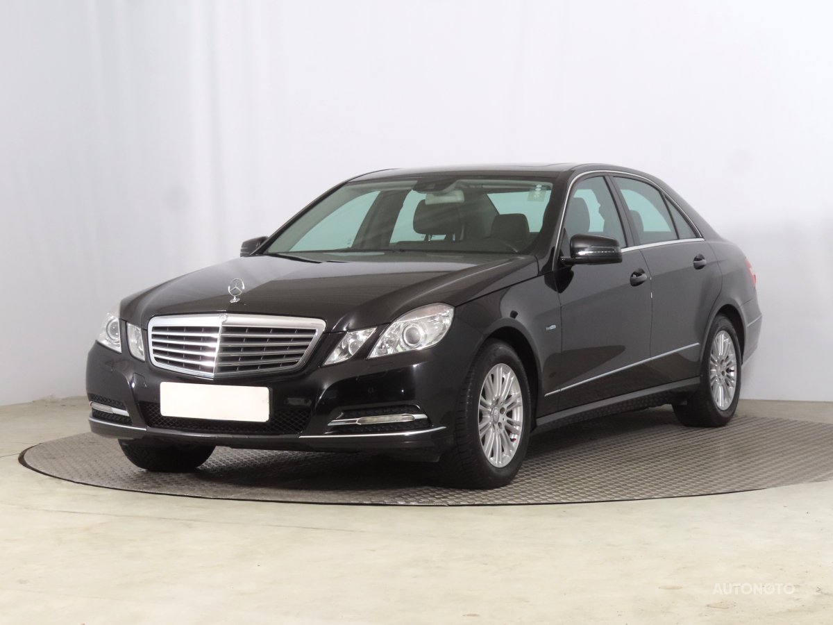 Mercedes-Benz E, 2012 - pohled č. 3