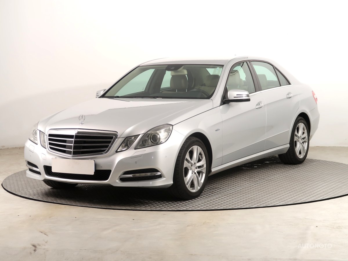 Mercedes-Benz E, 2010 - pohled č. 3