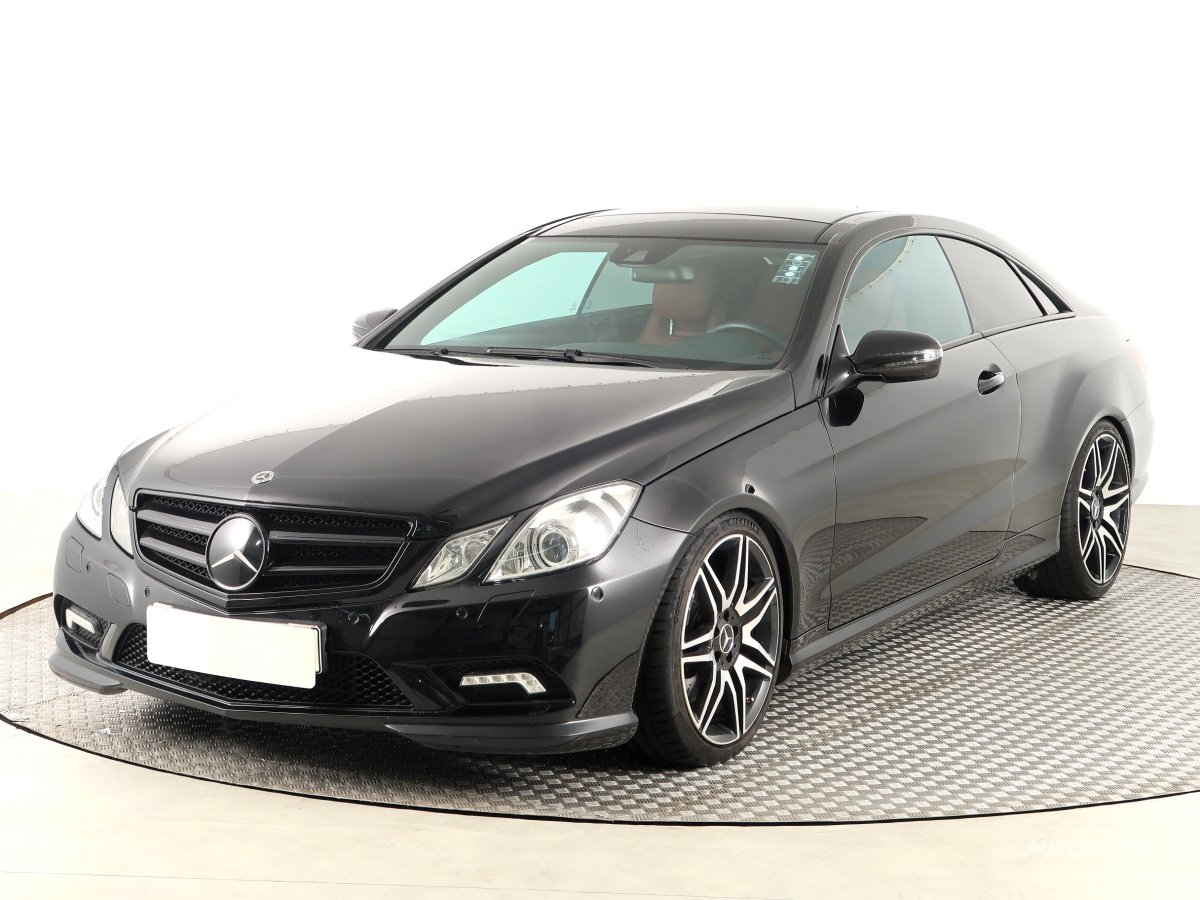 Mercedes-Benz E, 2010 - pohled č. 3