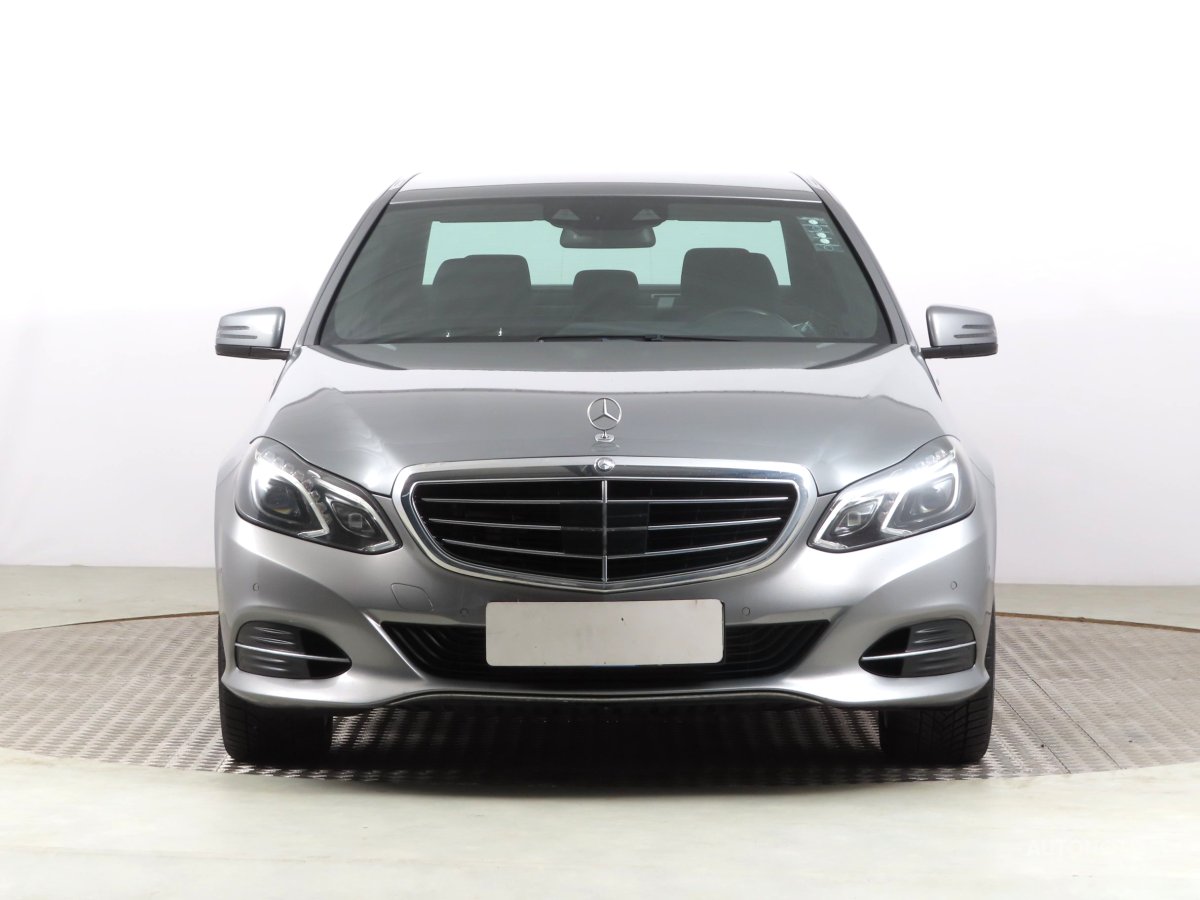 Mercedes-Benz E, 2013 - pohled č. 2