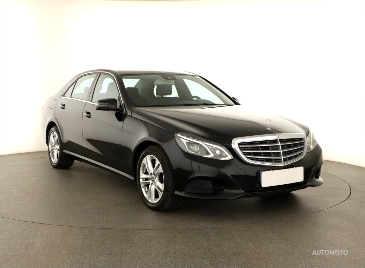 Mercedes-Benz E, 2015 - celkový pohled