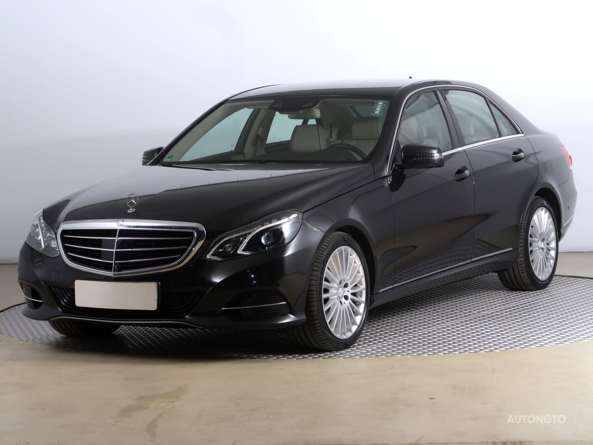 Mercedes-Benz E, 2013 - pohled č. 2