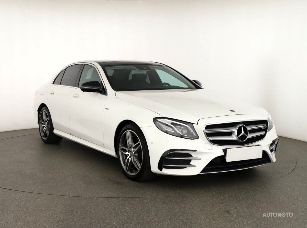 Mercedes-Benz E, 2019 - celkový pohled