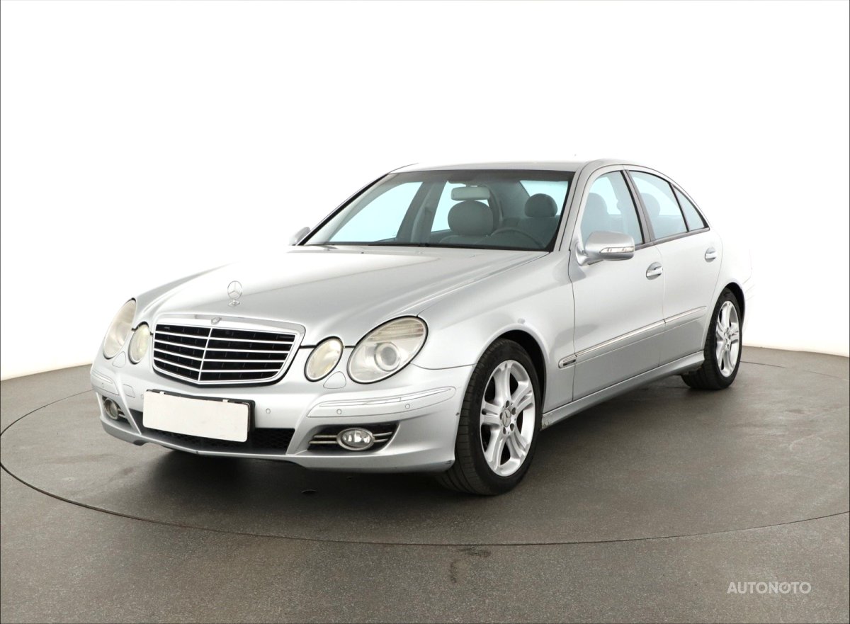 Mercedes-Benz E, 2007 - pohled č. 3
