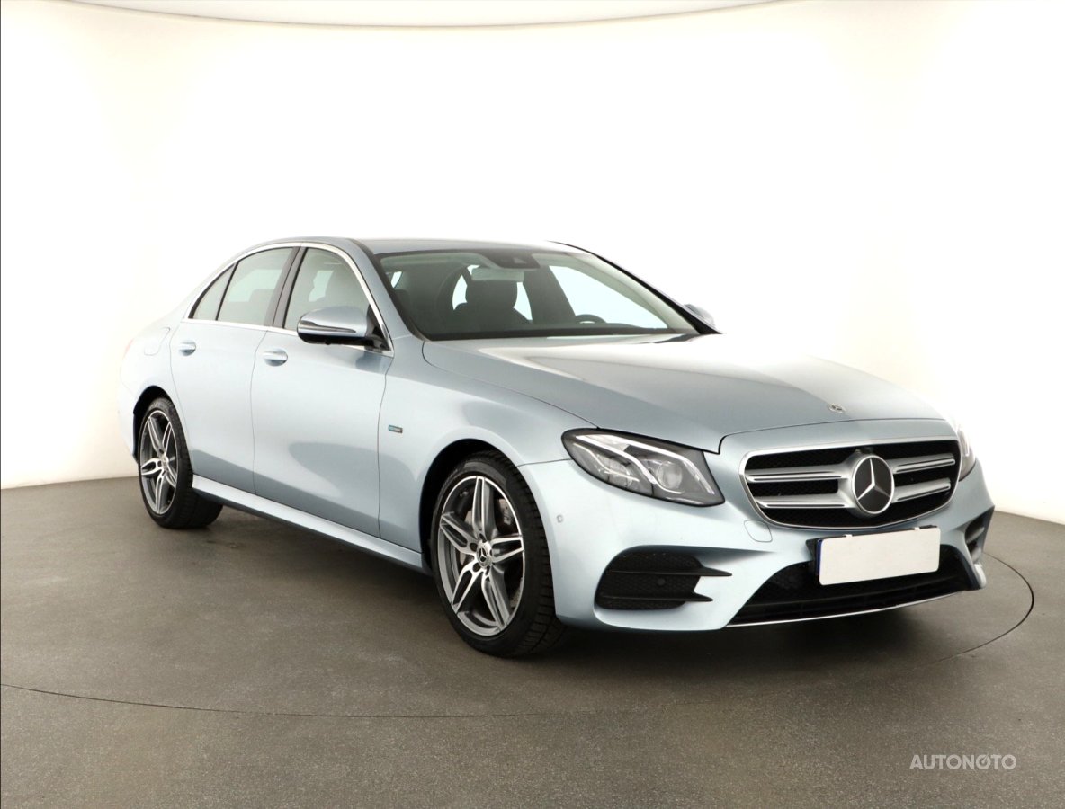 Mercedes-Benz E, 2018 - celkový pohled