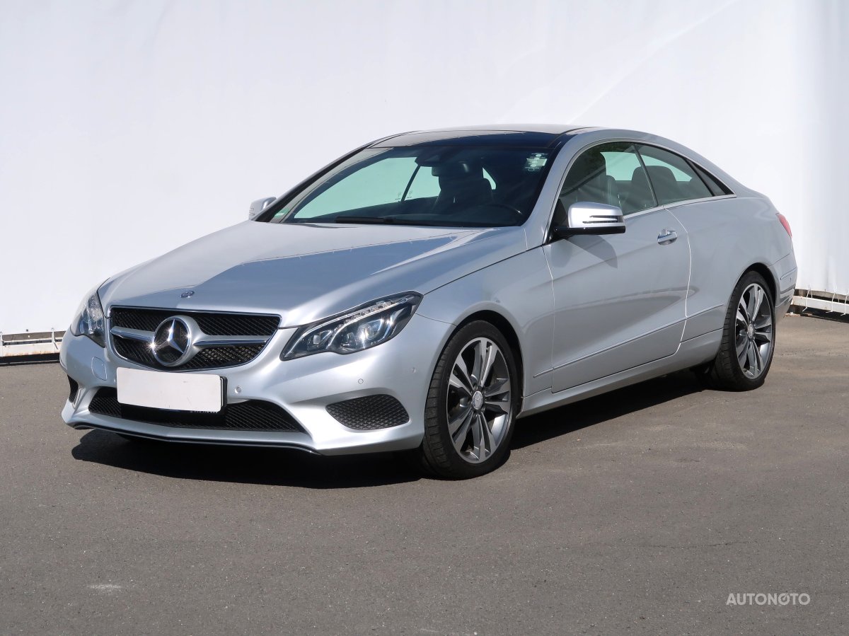 Mercedes-Benz E, 2017 - pohled č. 3