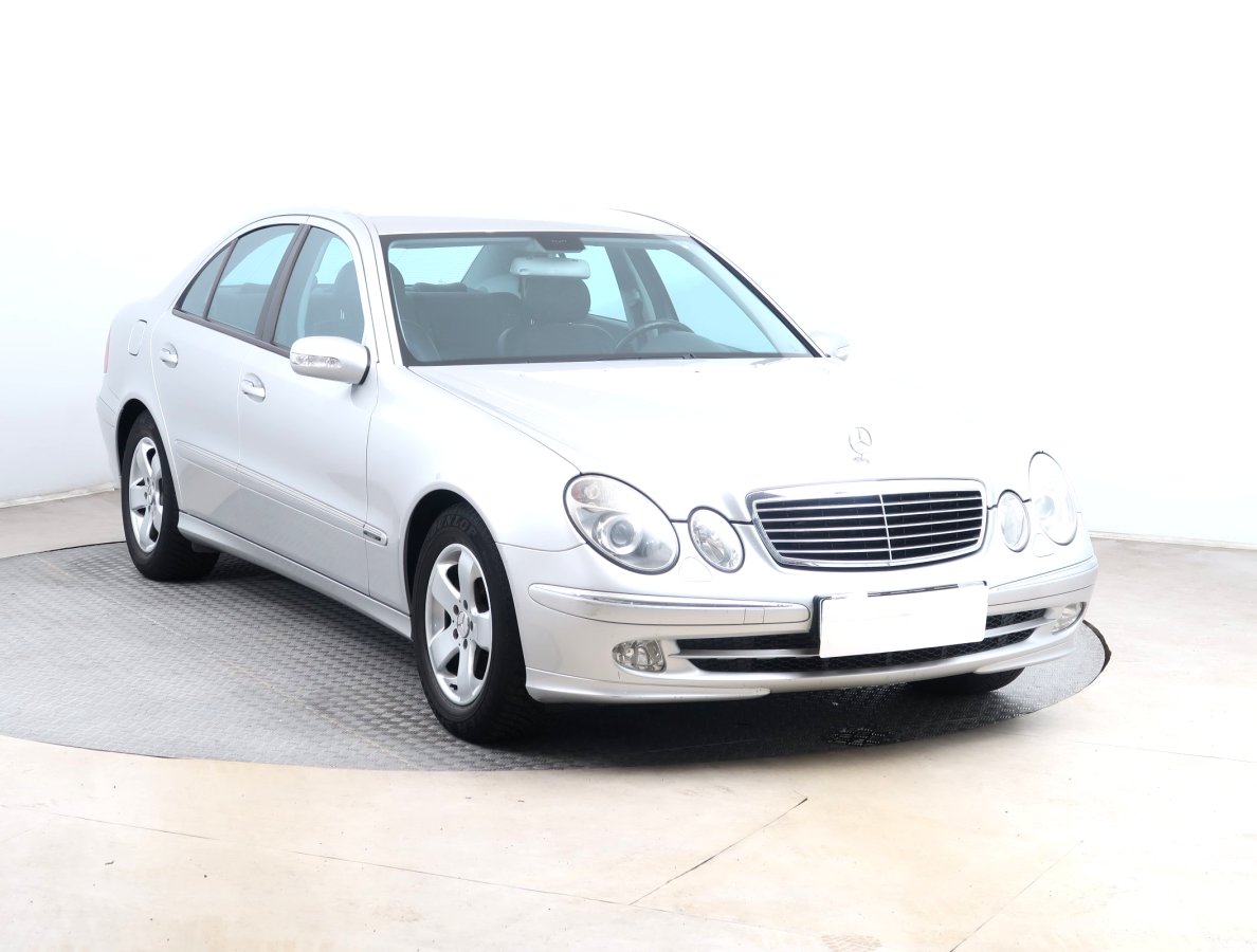 Mercedes-Benz E, 2005 - celkový pohled