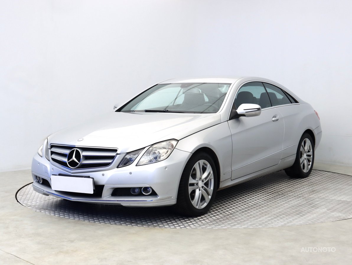 Mercedes-Benz E, 2009 - pohled č. 3