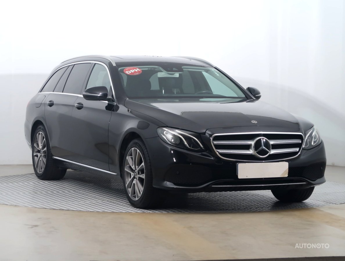 Mercedes-Benz E, 2016 - celkový pohled