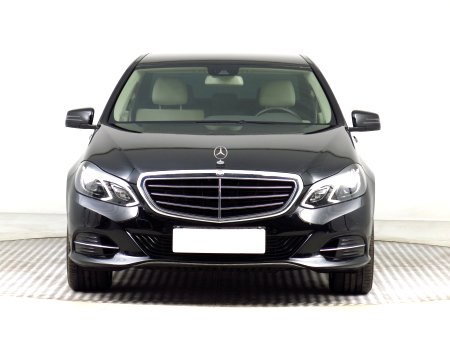 Mercedes-Benz E, 2013 - pohled č. 2