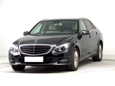 Mercedes-Benz E, 2013 - pohled č. 3