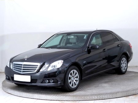 Mercedes-Benz E, 2011 - pohled č. 3
