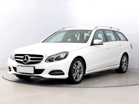 Mercedes-Benz E, 2013 - pohled č. 3