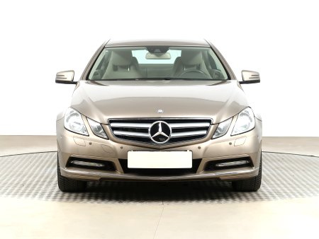 Mercedes-Benz E, 2012 - pohled č. 2