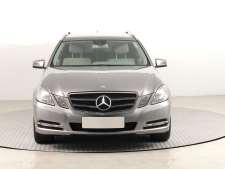 Mercedes-Benz E, 2012 - pohled č. 2